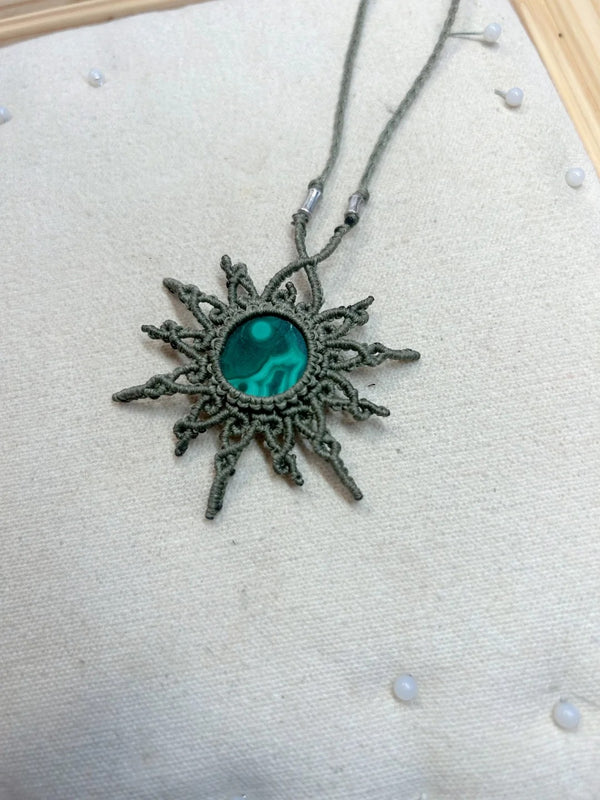 Malachite crystal sun necklace in macrame art