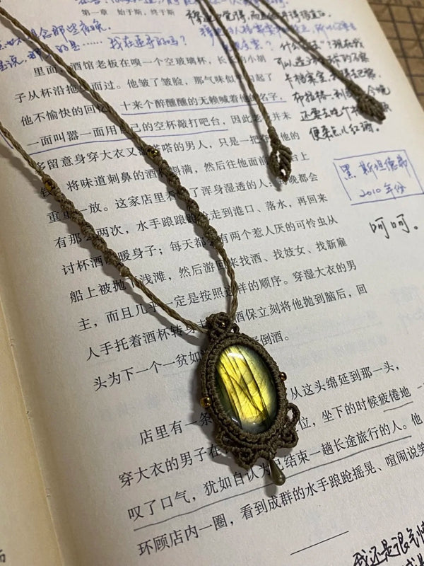 Golden pendant necklace