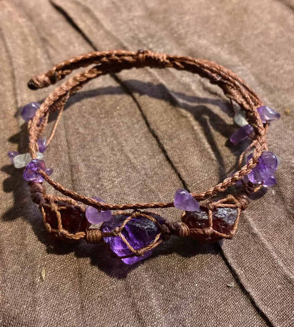 Amethyst macrame bracelet