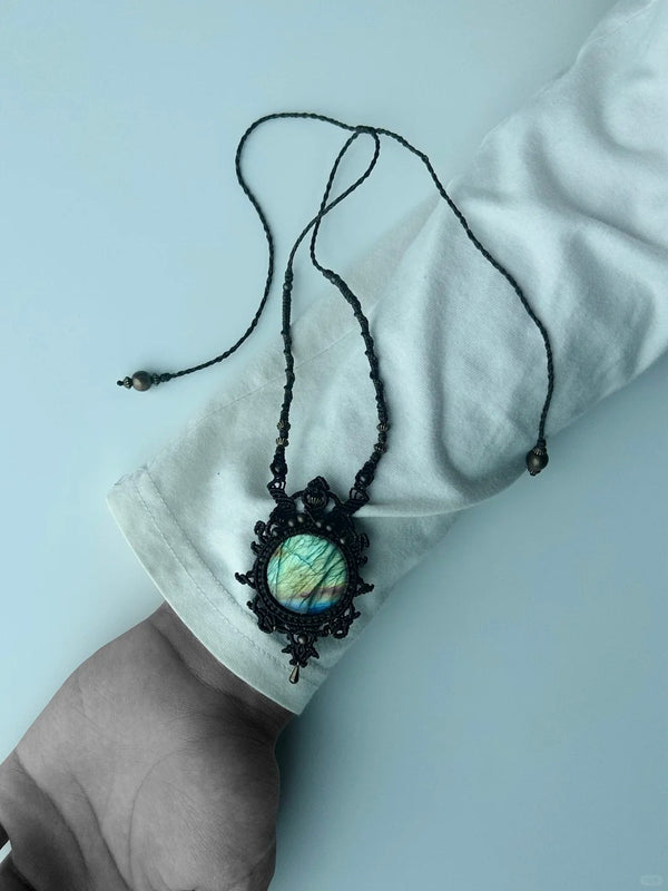 Labradorite Macrame Necklace Pendant