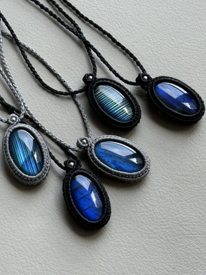 Hot Sale Custom Handcrafted Labradorite Crystal Necklace