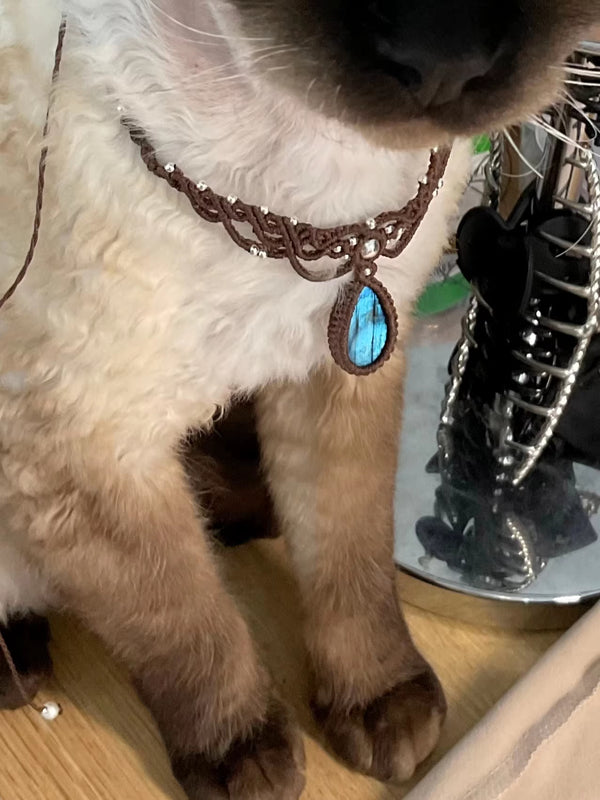 Macrame crystal necklace with labradorite and silver beads